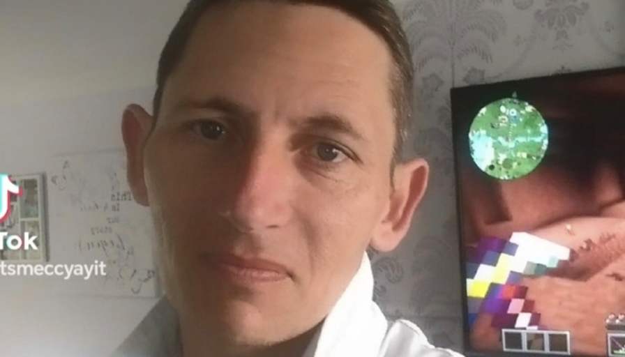 MR WAYNE K G METCALFE