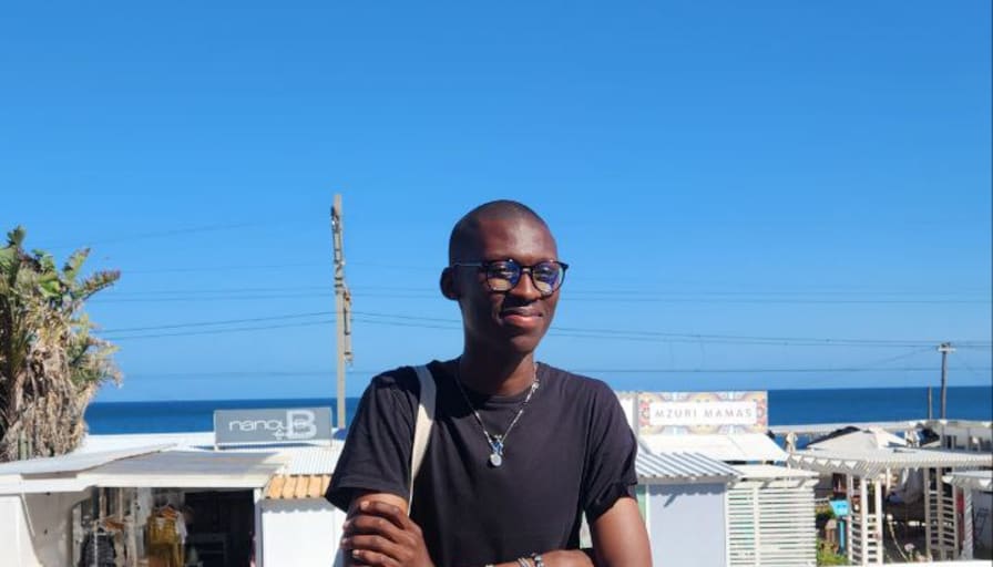 Velani Ndlovu
