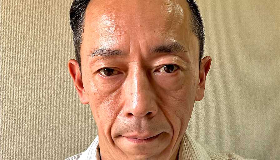 YOSHIAKI