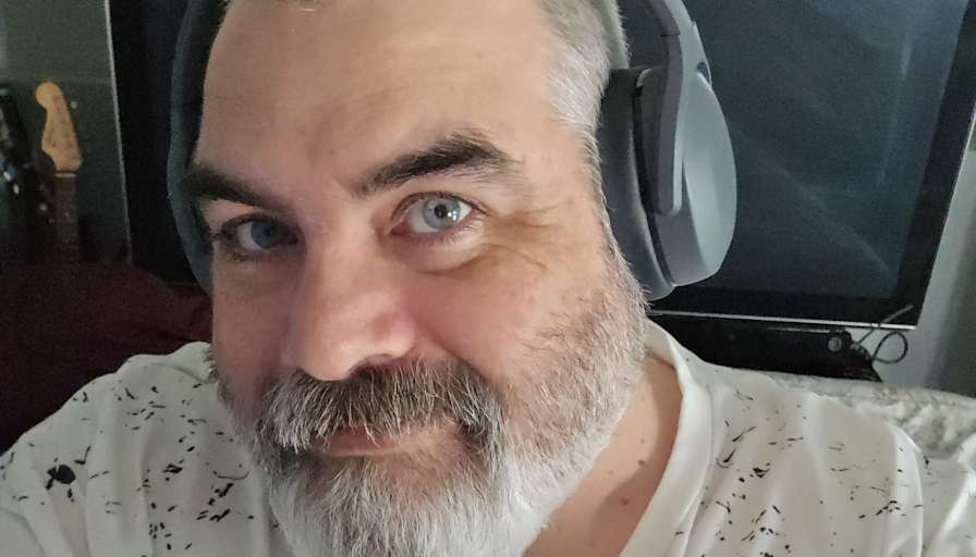 Michael Nichol