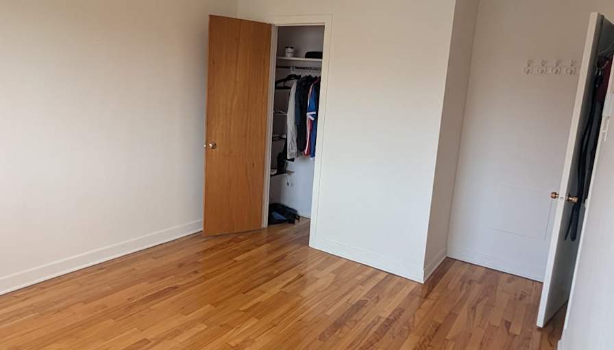 Unfurnished room in a house — photo 2