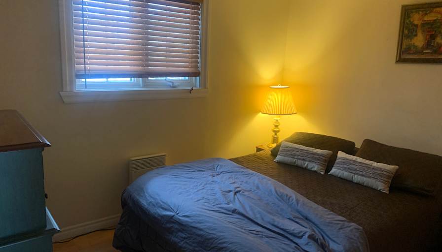Furnished room with own bathroom in a house — photo 1