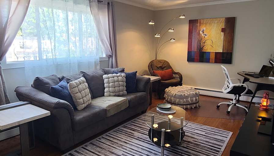 Furnished room in an apartment — photo 1