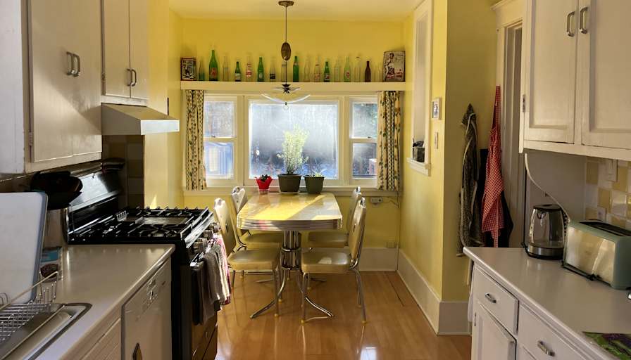 Furnished room in a house — photo 1