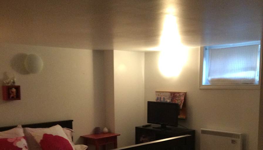Furnished room with own bathroom in an apartment — photo 1