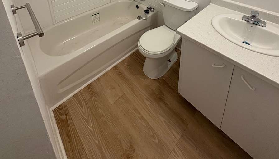 Unfurnished apartment with 1 bedroom and 1 bathroom — photo 3