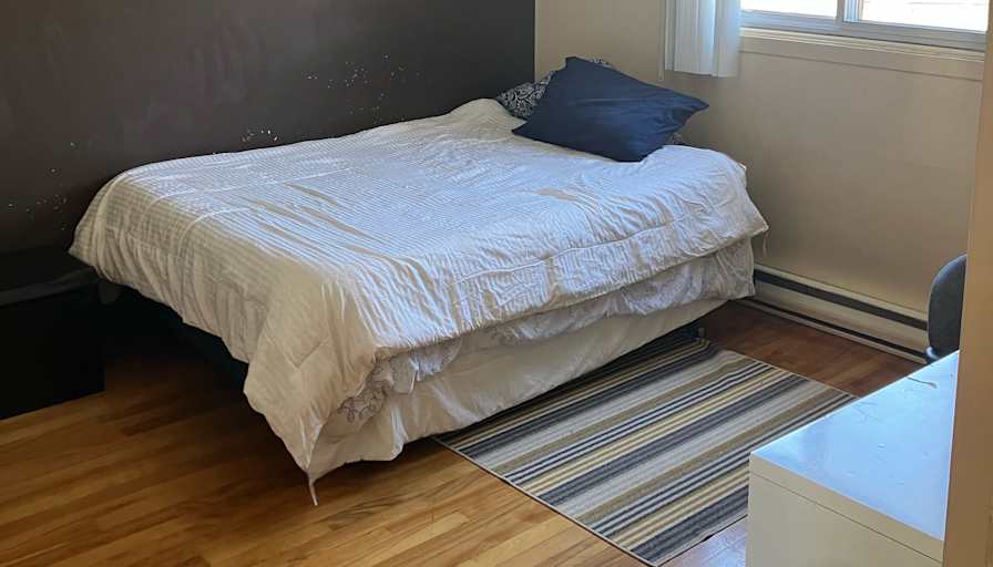 Furnished room in an apartment — photo 1