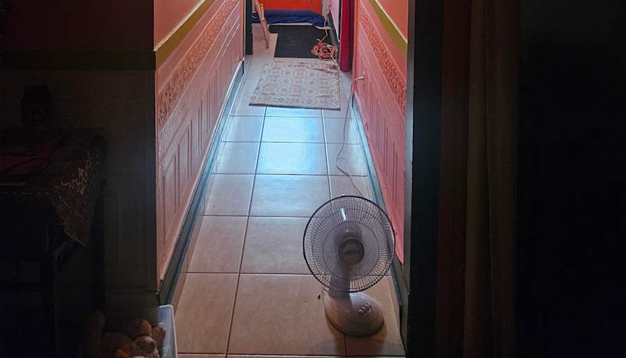 Shared furnished room in an apartment — photo 3