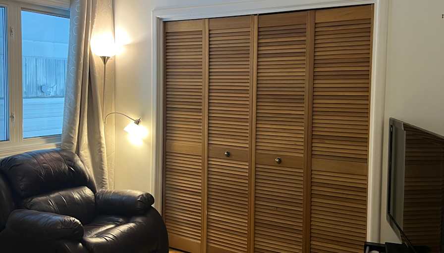 Furnished room with own bathroom in a house — photo 1