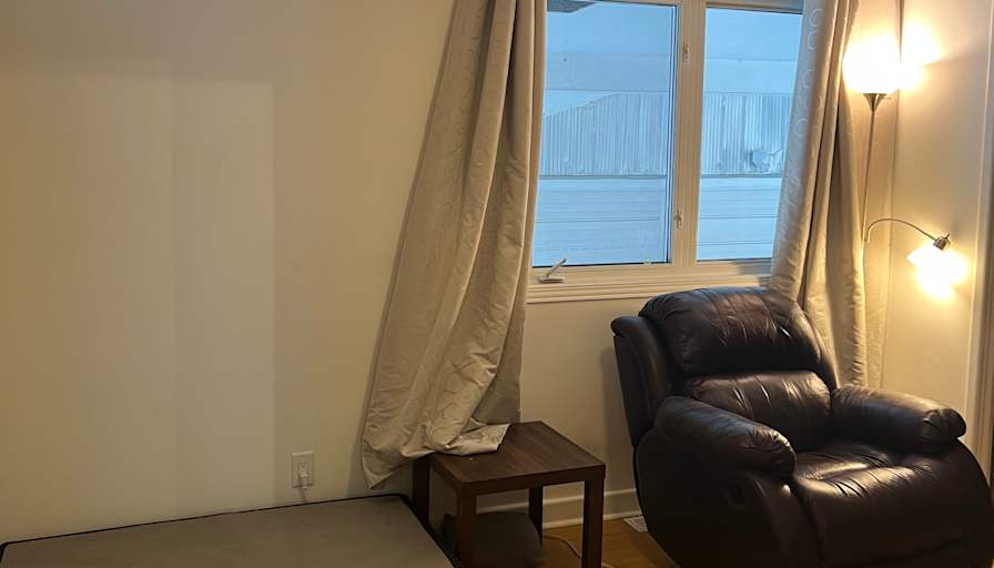 Furnished room with own bathroom in a house — photo 2