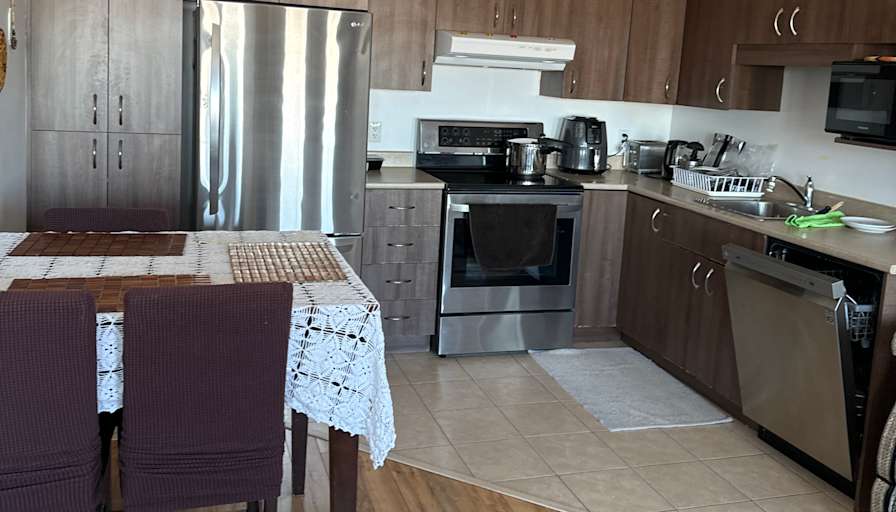 Furnished room in a condo — photo 3