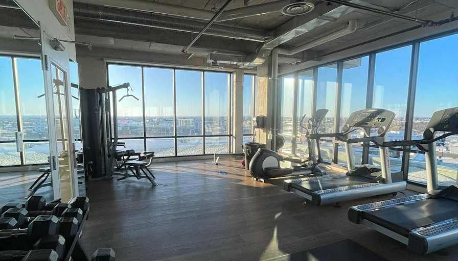 Shared furnished room in an apartment — photo 3