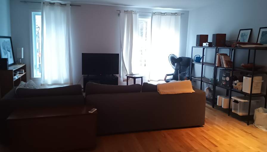 Shared furnished room in an apartment — photo 2