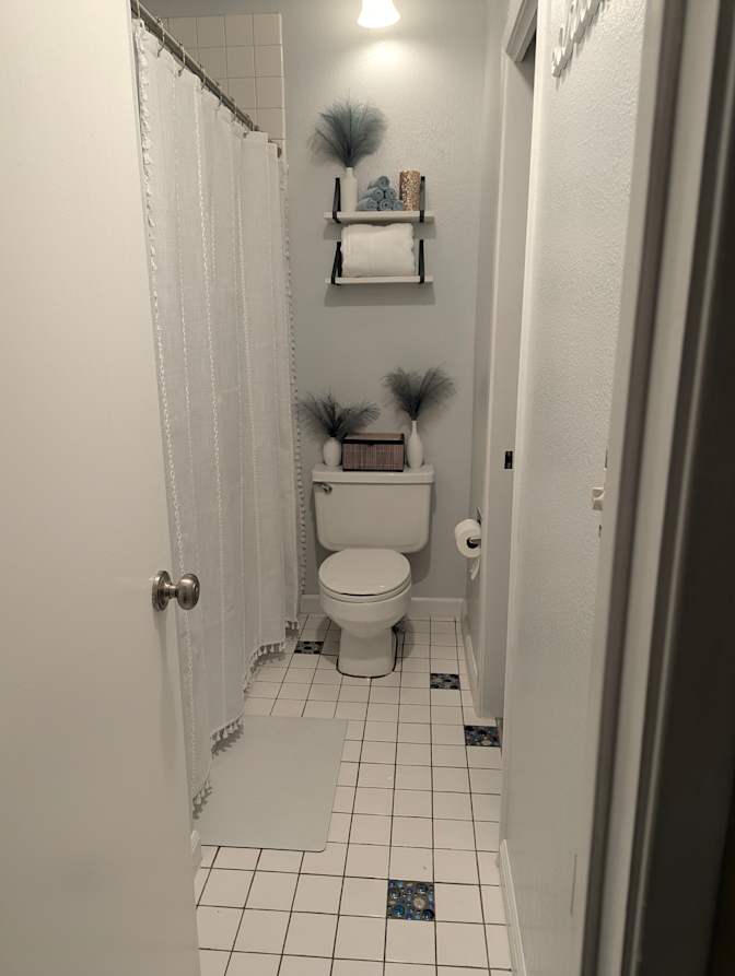 Jenifer Leahy's room