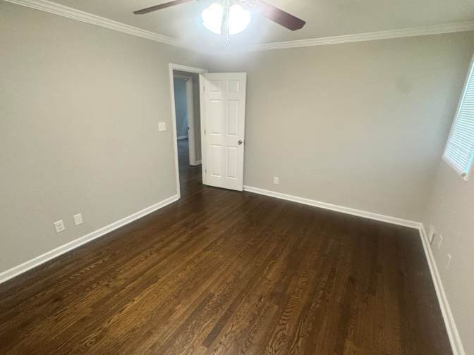 Alcove Rooms's room