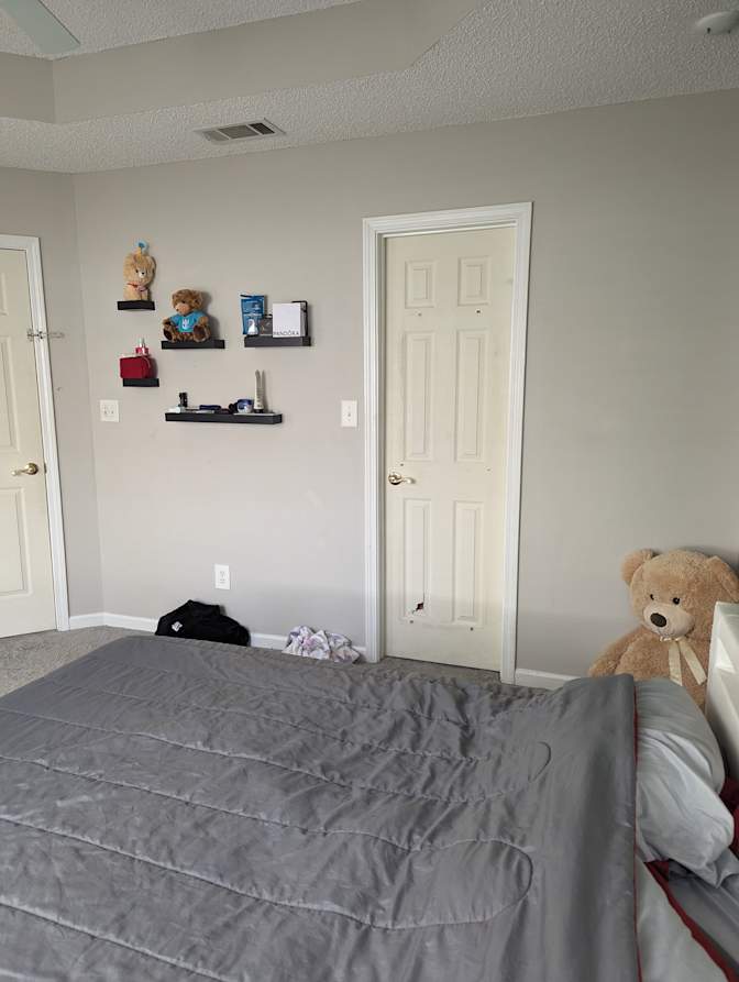 Cyrena's room