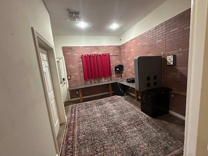 Forward Vision Spaces's room