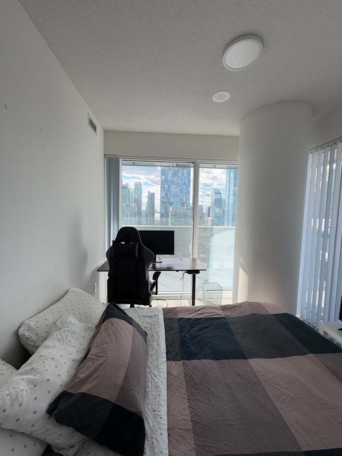 Santiago's room