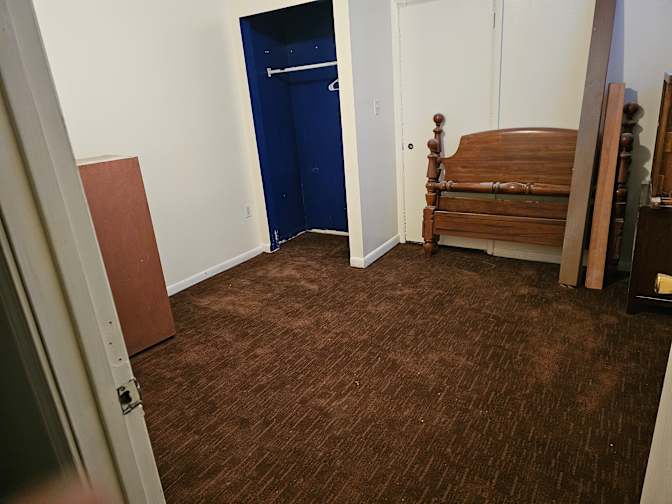 Ken's room