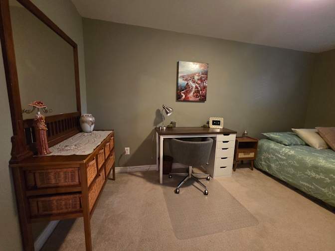 Aishe's room