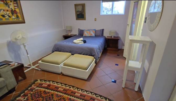 Green Point Tree House's room
