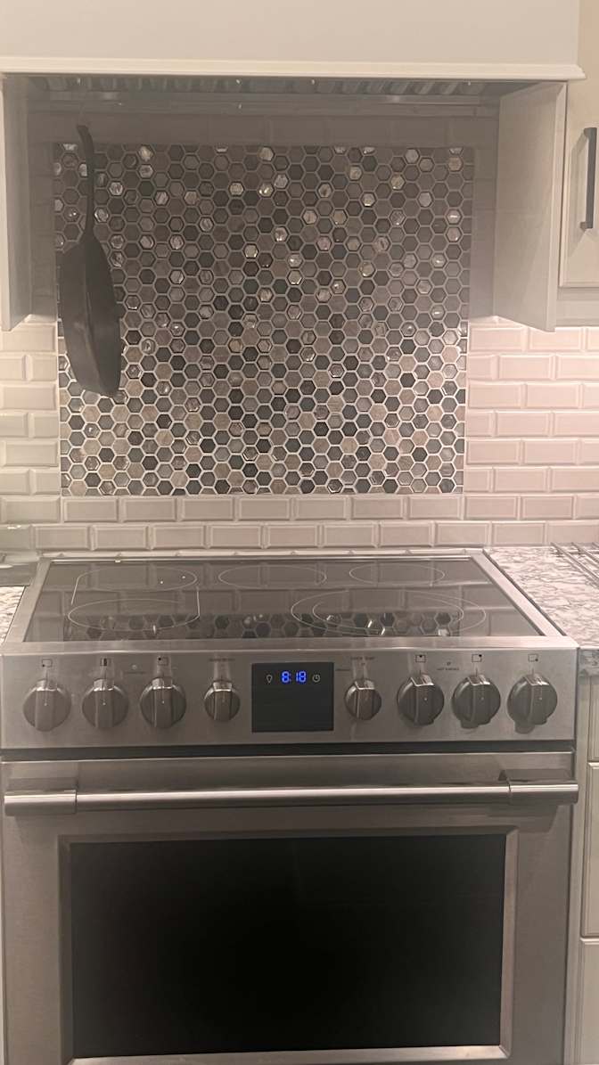 Gladys Edun I.'s room