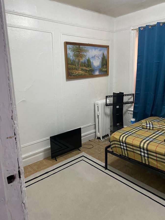Blanco's room
