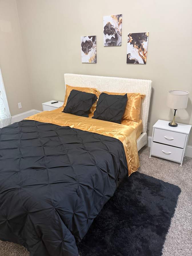 Amoya's room