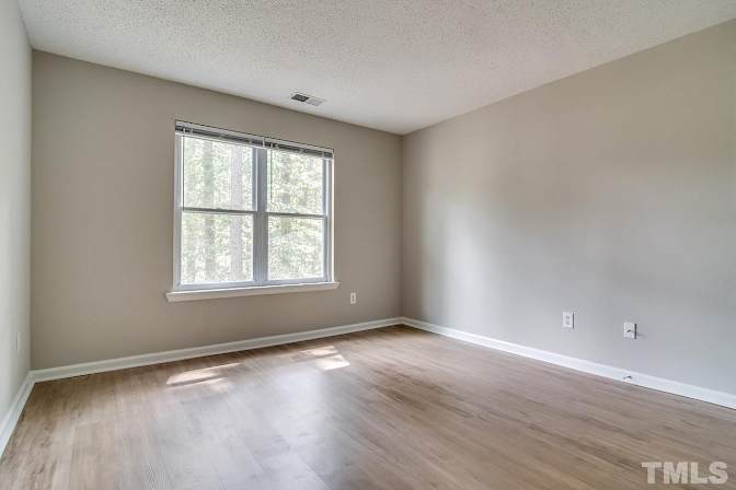 Alcove Rooms's room