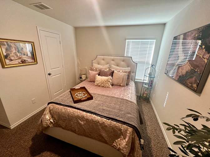 Lauren's room