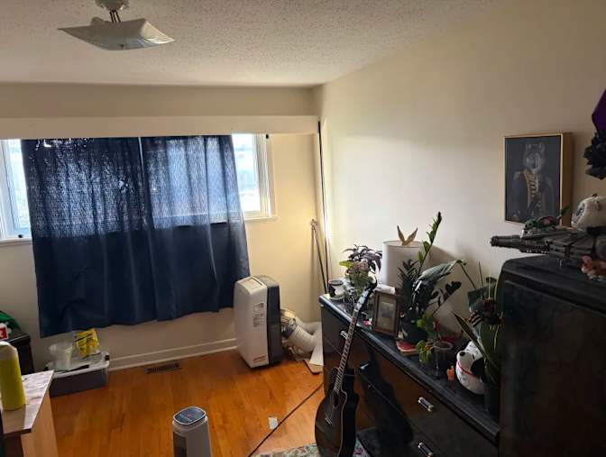 Jo's room