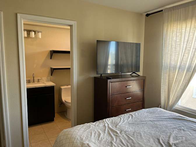 Raul's room