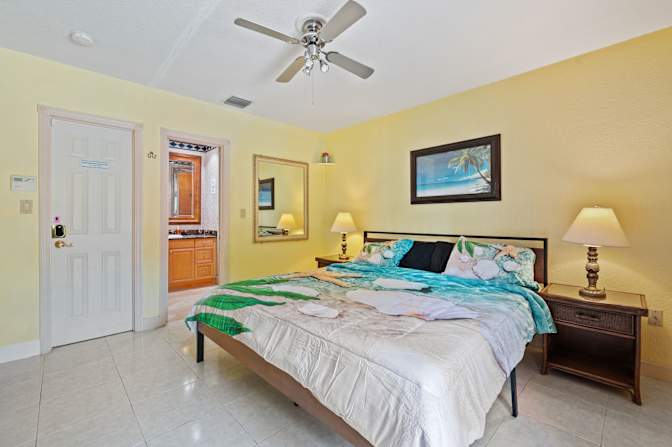 Hey's room