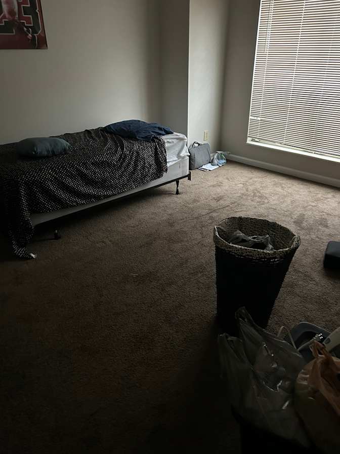 E's room