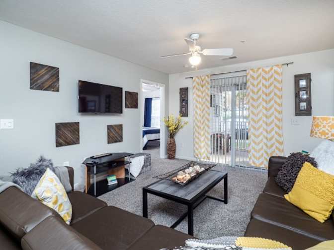 Alcove Rooms's room