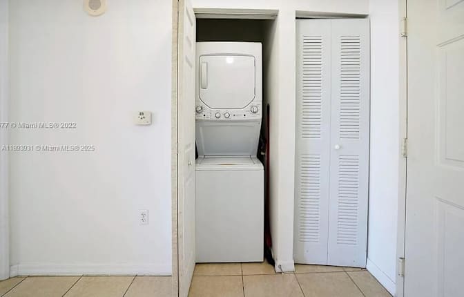 Richie East Coast's room
