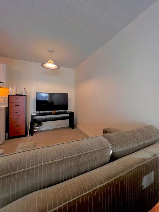 Emanwel's room