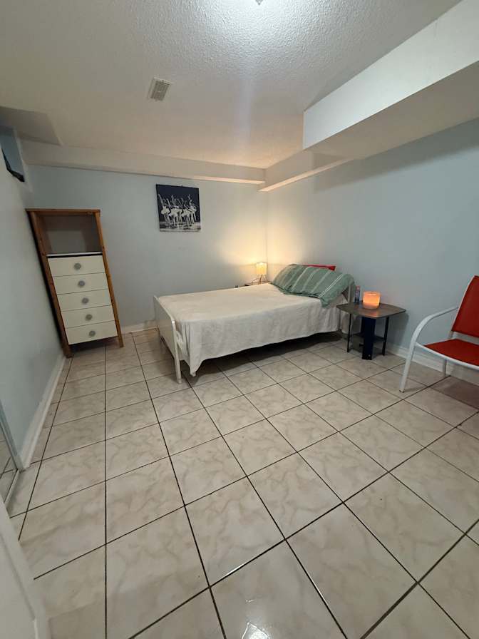 Hannah Nguyen's room