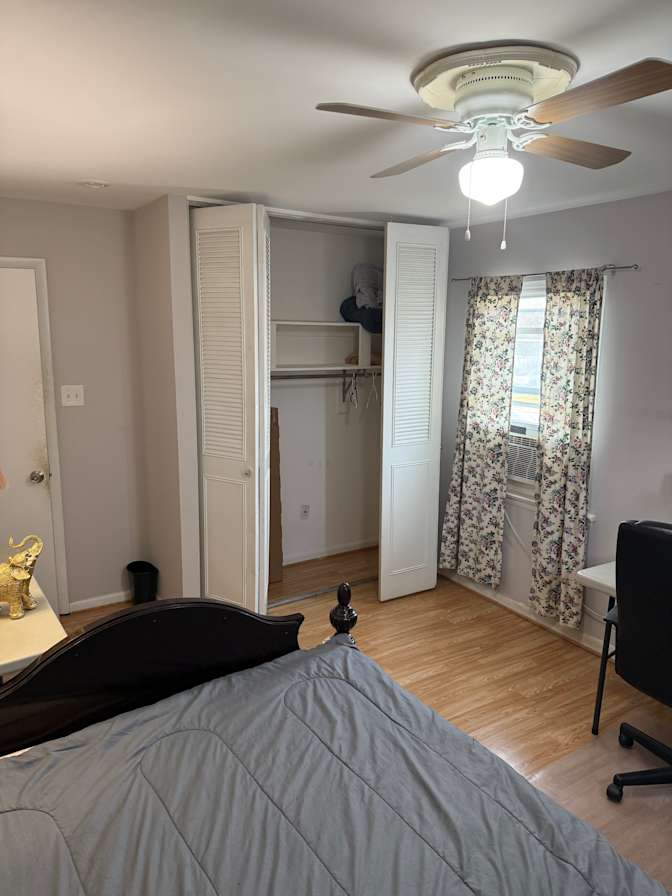 Ravi's room