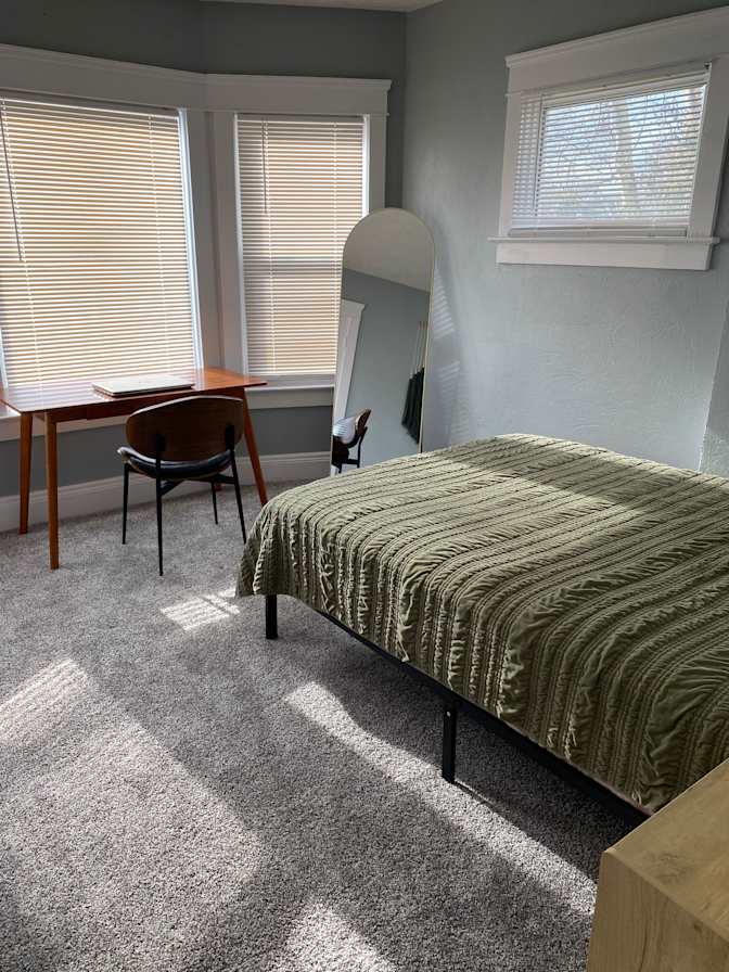 Lecelle's room