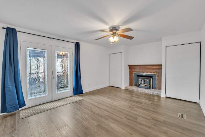 lifedoorrentals's room
