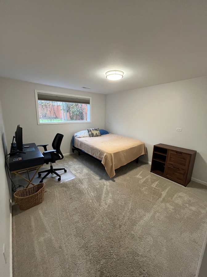 KENNETH DOUGLAS MCPEAK's room