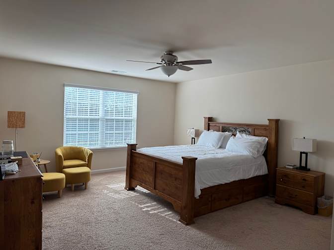 Alcove Rooms's room