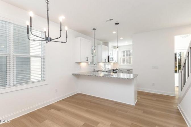 Alcove Rooms's room