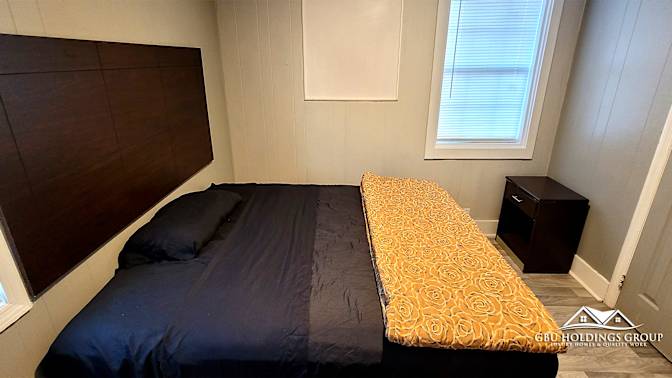 GBU Holdings Group's room