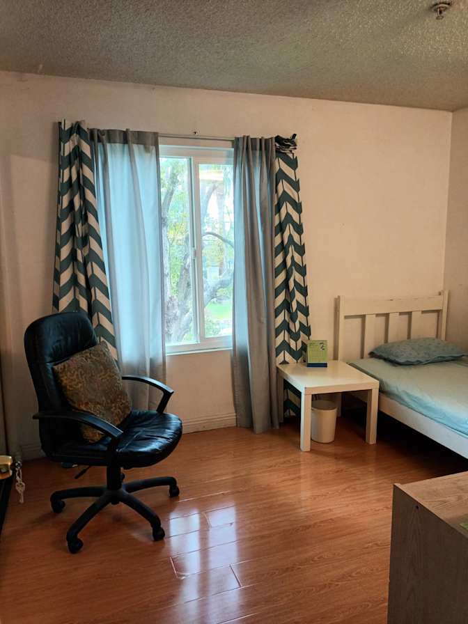 Lynn's room