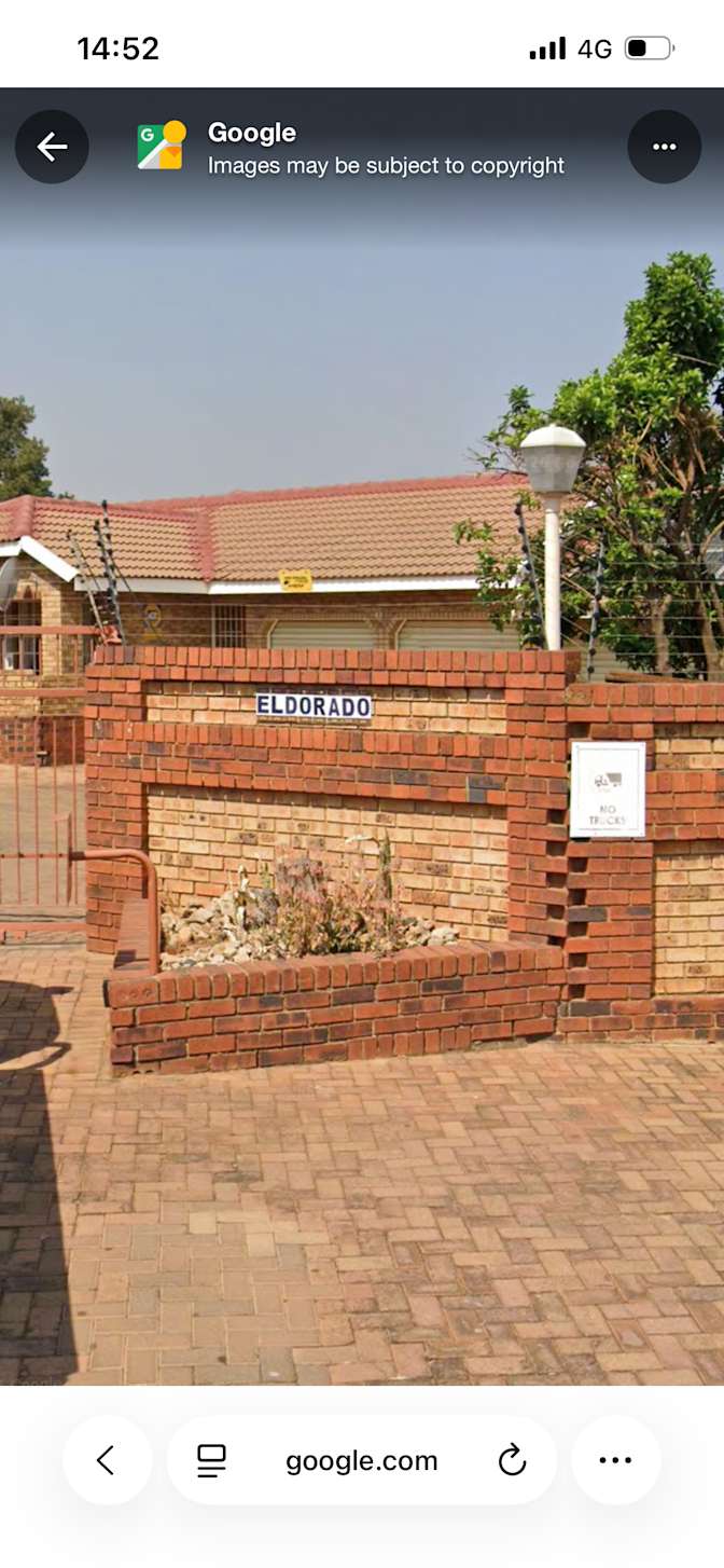 Ayanda Naidoo's room