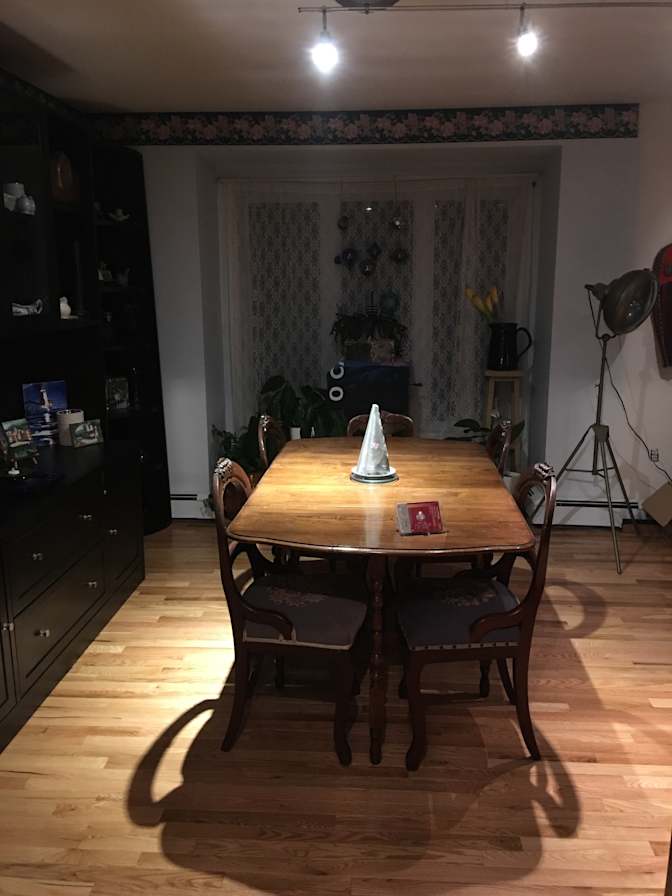 Room for rent's room