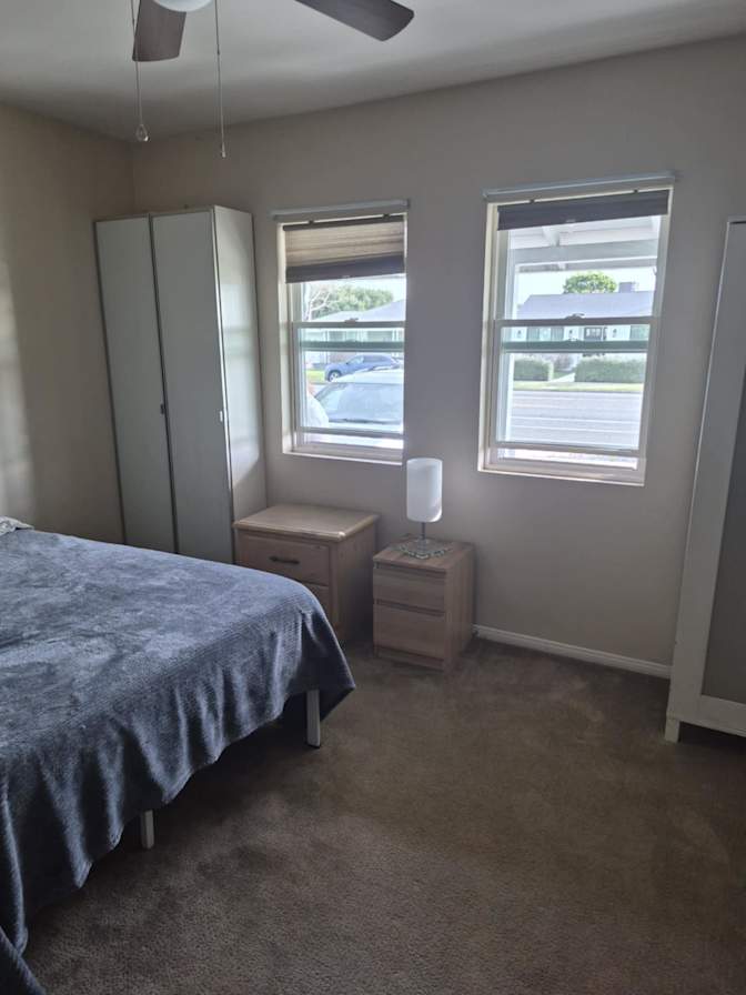 Leslie's room