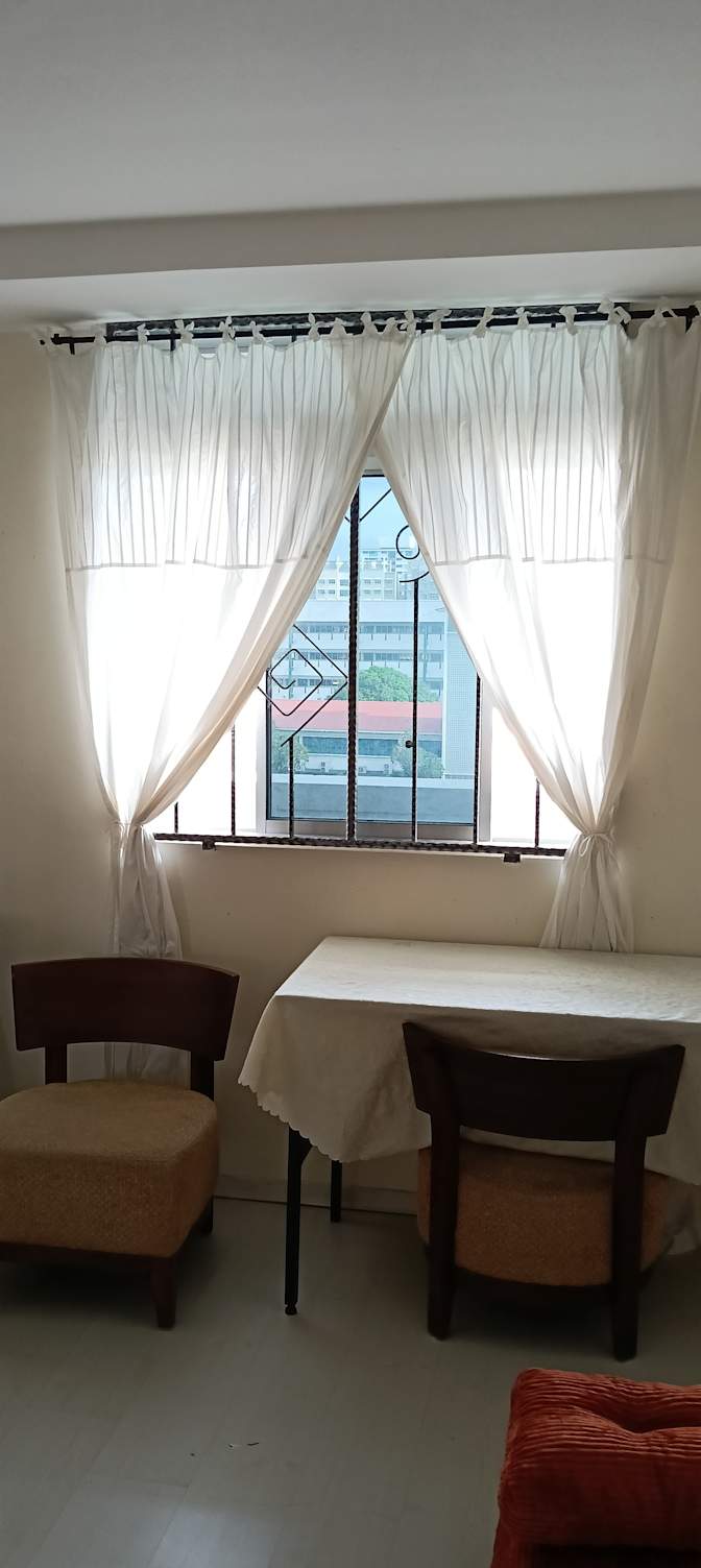 Yen's room